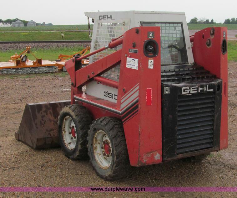 image for item F5501 1991 Gehl SL3510 skid steer