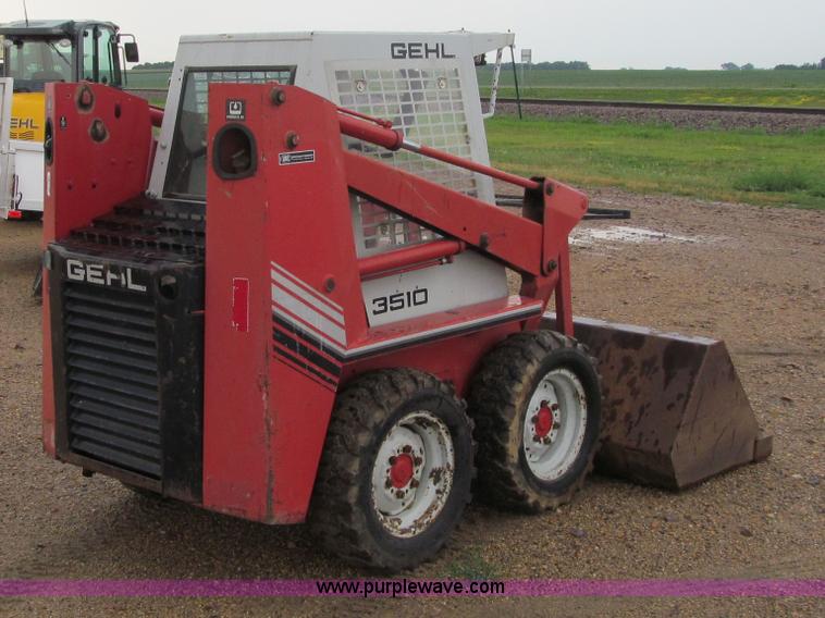 image for item F5501 1991 Gehl SL3510 skid steer