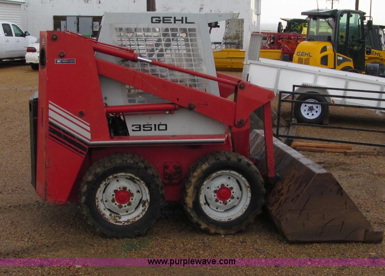 image for item F5501 1991 Gehl SL3510 skid steer