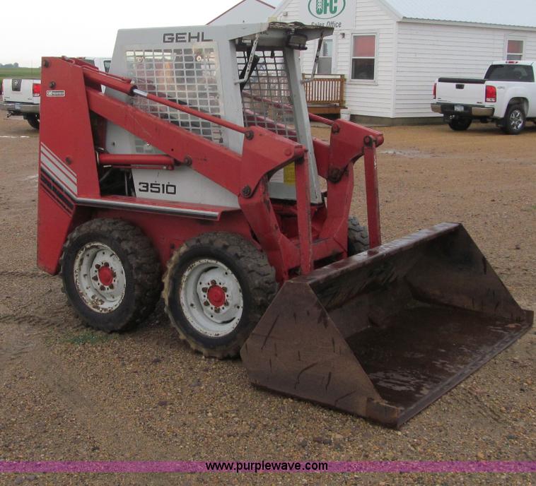 image for item F5501 1991 Gehl SL3510 skid steer