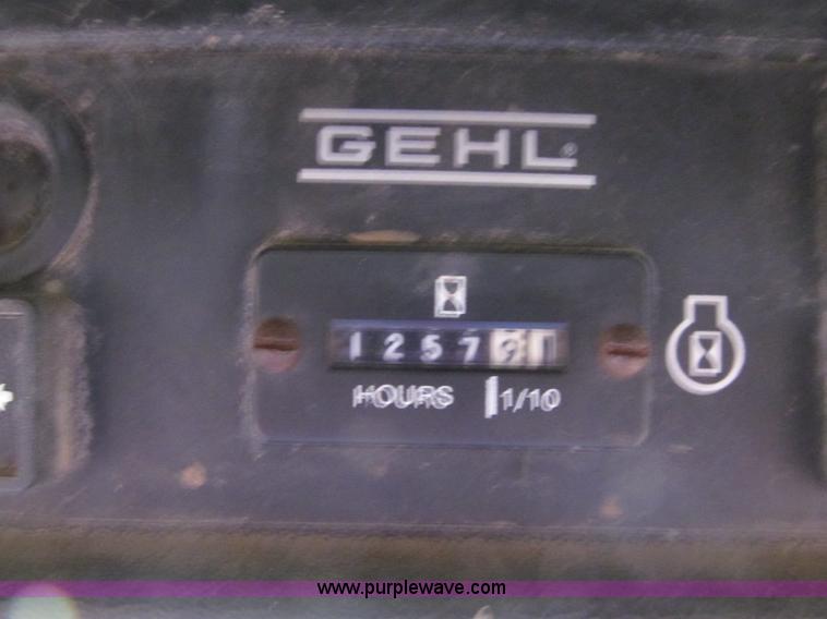 image for item F5501 1991 Gehl SL3510 skid steer