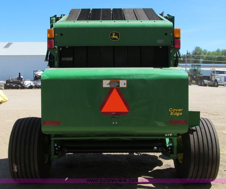 image for item F5504 2009 John Deere 568 round baler