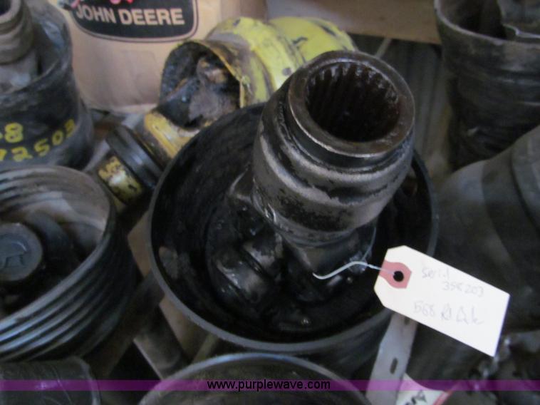 image for item F5504 2009 John Deere 568 round baler