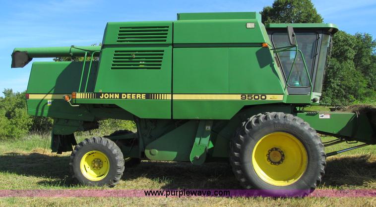 image for item F5506 1993 John Deere 9500 combine