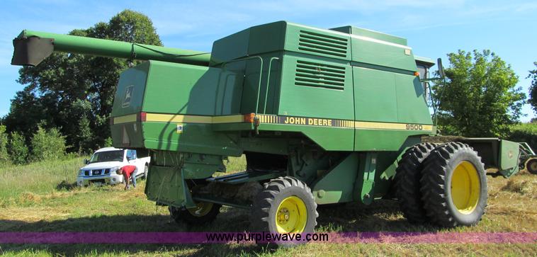 image for item F5506 1993 John Deere 9500 combine