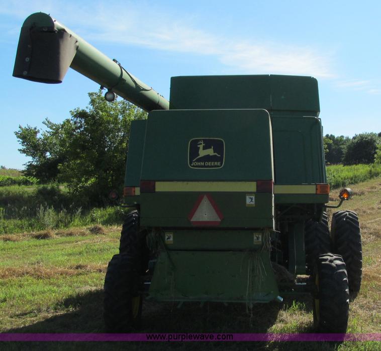 image for item F5506 1993 John Deere 9500 combine