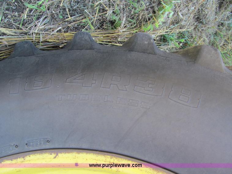 image for item F5506 1993 John Deere 9500 combine