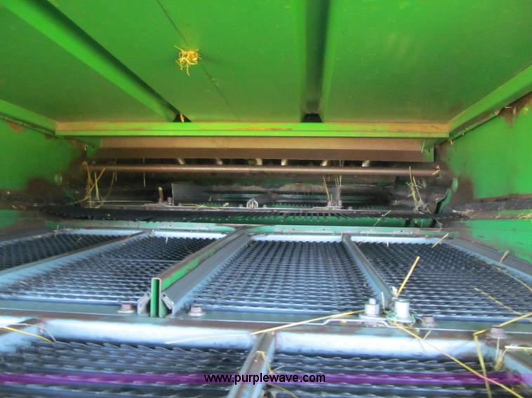 image for item F5506 1993 John Deere 9500 combine