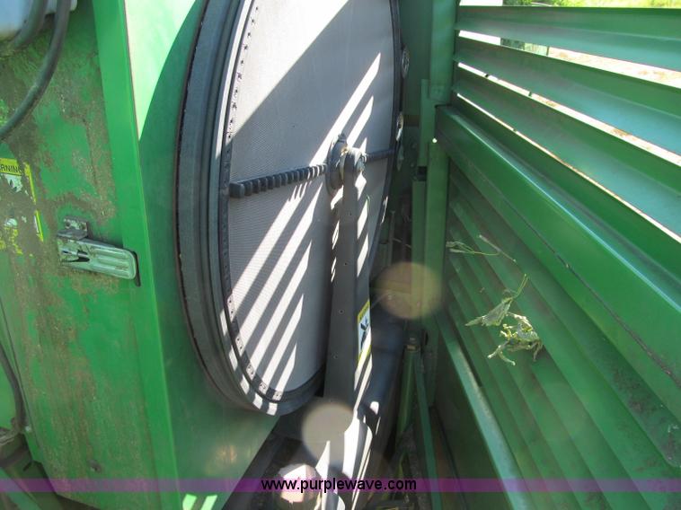 image for item F5506 1993 John Deere 9500 combine