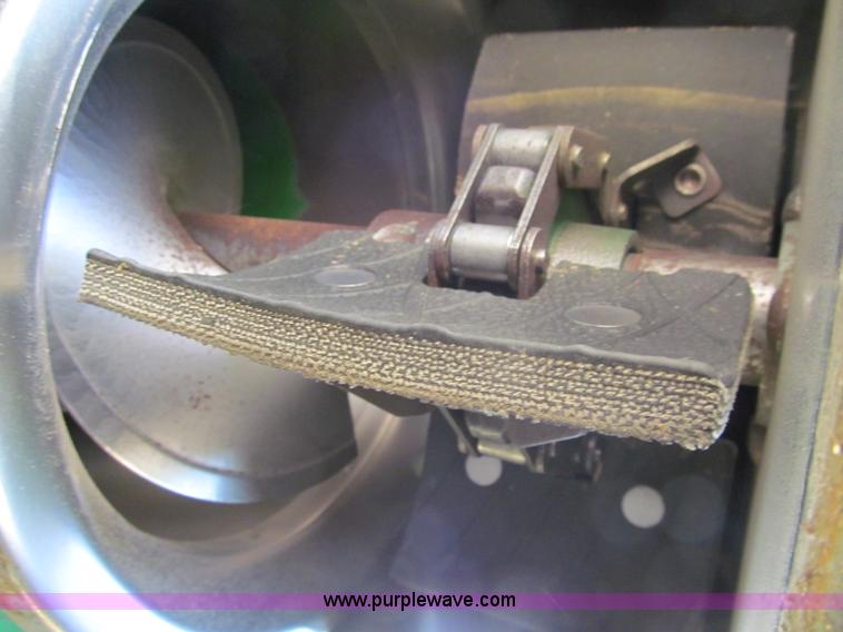 image for item F5506 1993 John Deere 9500 combine