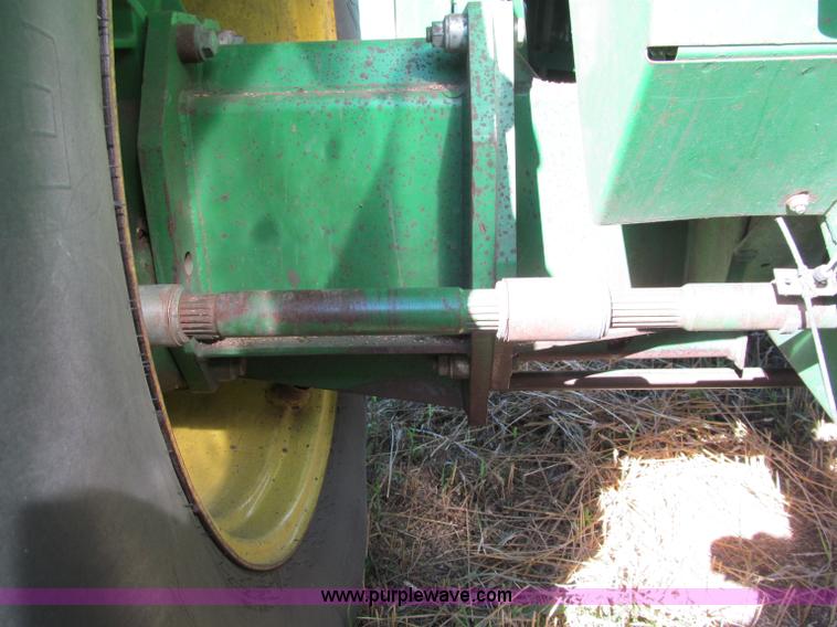 image for item F5506 1993 John Deere 9500 combine