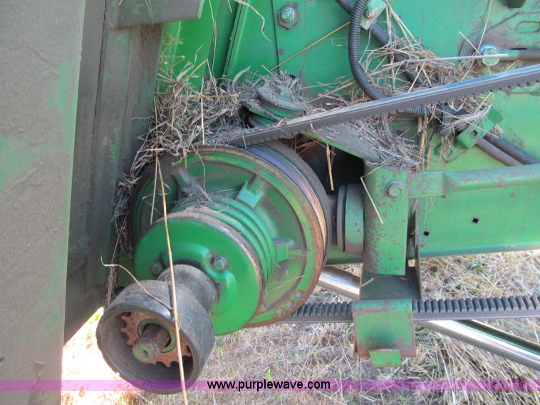 image for item F5506 1993 John Deere 9500 combine