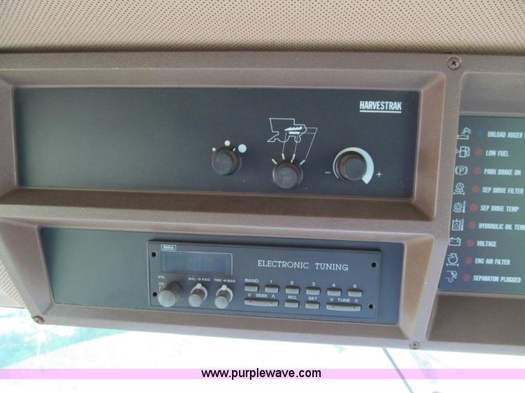 image for item F5506 1993 John Deere 9500 combine