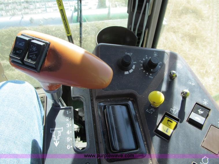 image for item F5506 1993 John Deere 9500 combine