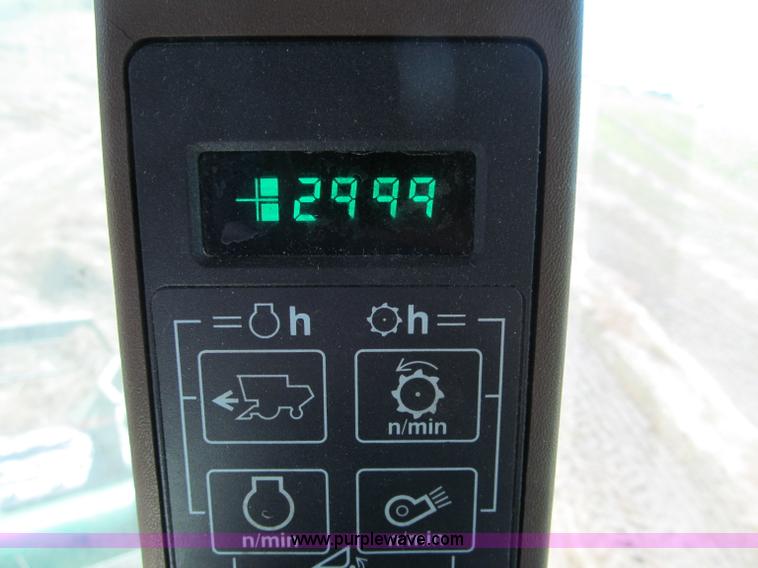image for item F5506 1993 John Deere 9500 combine