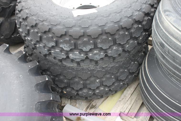 image for item G4514 (2) Firestone R3 18.4-26 tires