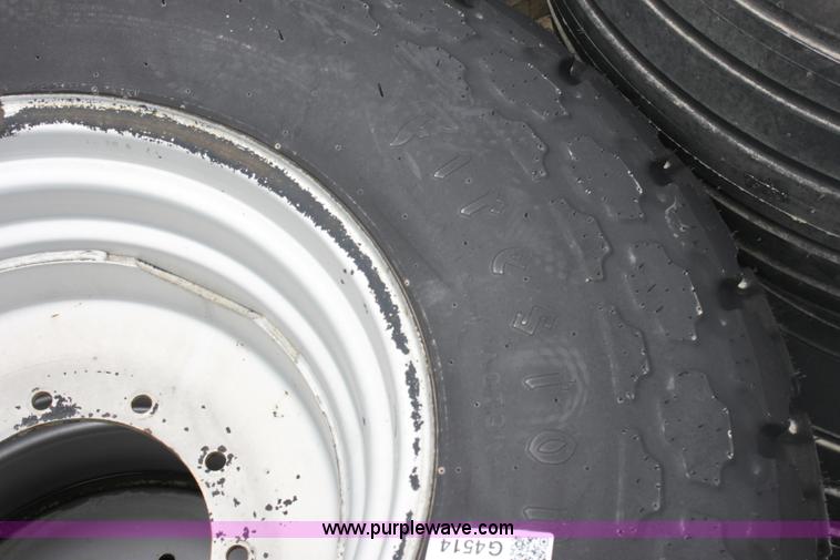 image for item G4514 (2) Firestone R3 18.4-26 tires
