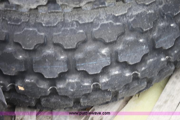 image for item G4514 (2) Firestone R3 18.4-26 tires