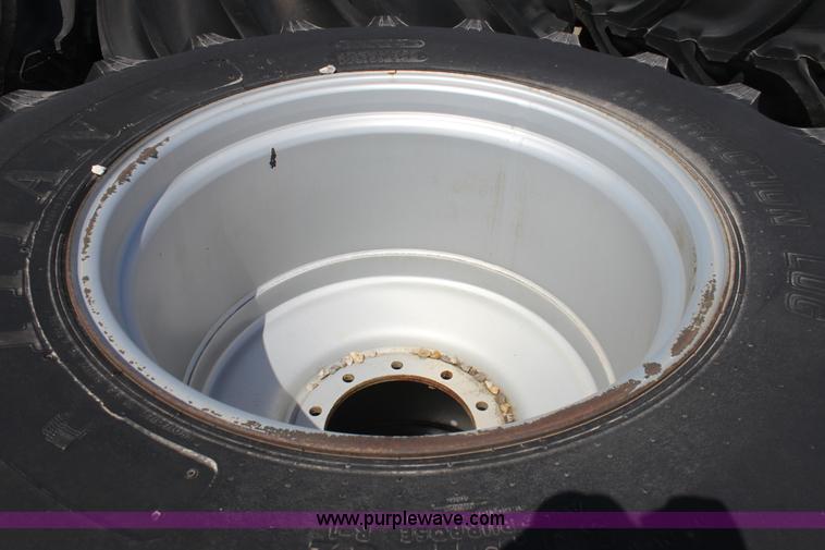 image for item G4546 (2) Titan 30.5L-32 tires