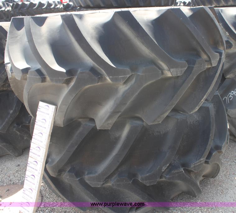 image for item G4548 (2) Firestone Champion Spade Grip 30.5L-32 tires