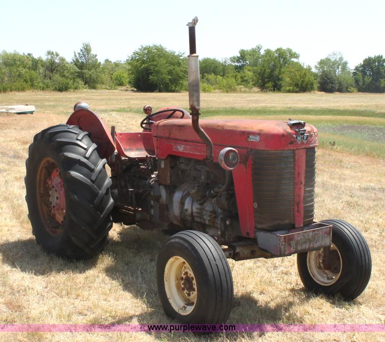 image for item G4583 1960 Massey-Ferguson 85 tractor