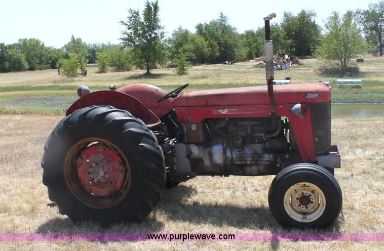 image for item G4583 1960 Massey-Ferguson 85 tractor