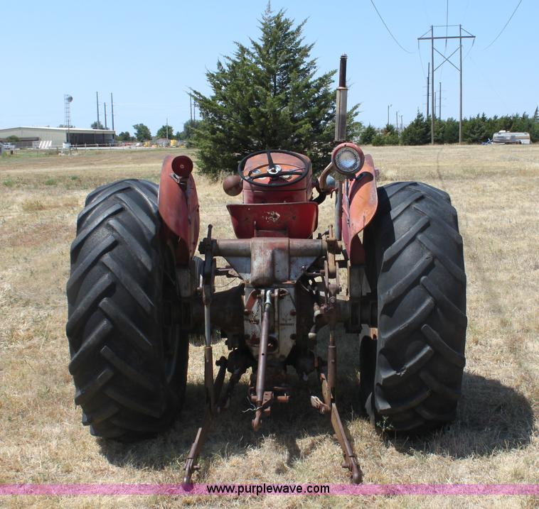 image for item G4583 1960 Massey-Ferguson 85 tractor