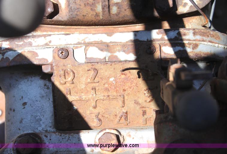 image for item G4583 1960 Massey-Ferguson 85 tractor