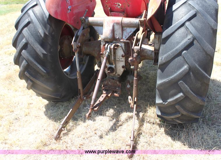 image for item G4583 1960 Massey-Ferguson 85 tractor