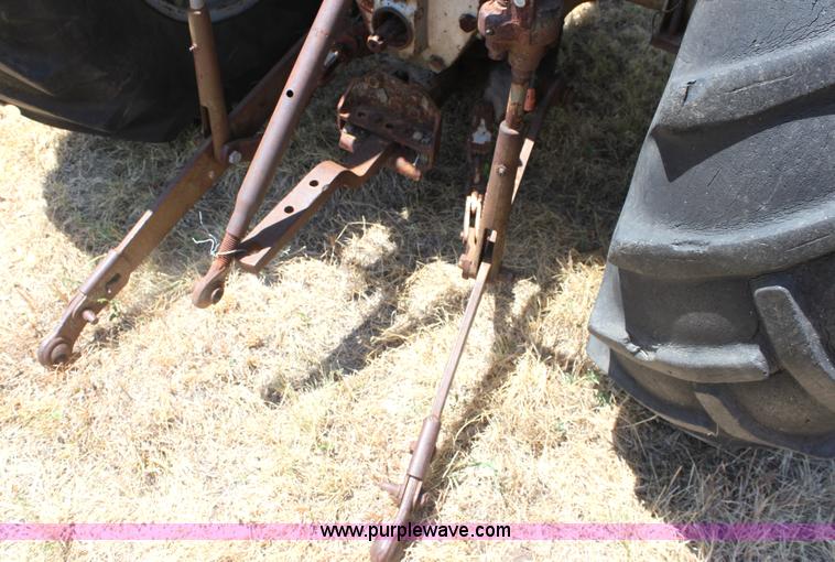 image for item G4583 1960 Massey-Ferguson 85 tractor