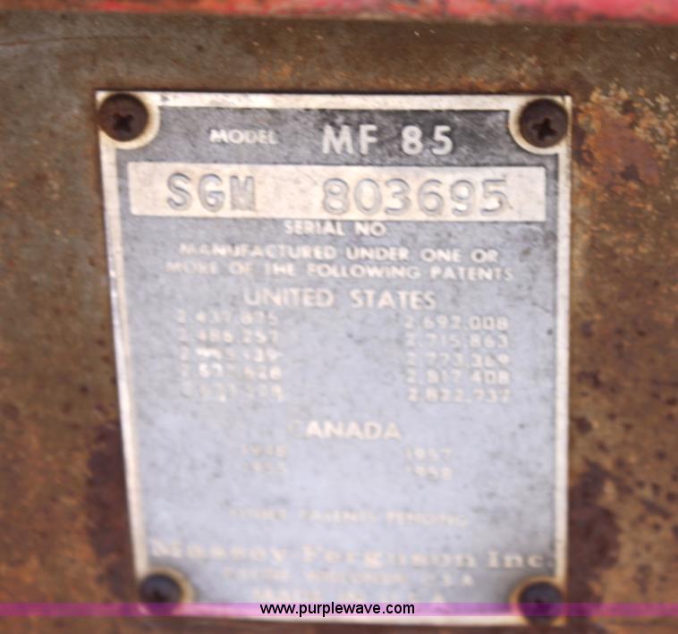 image for item G4583 1960 Massey-Ferguson 85 tractor