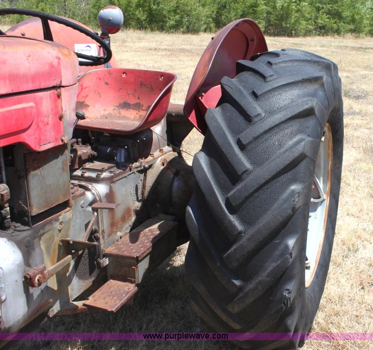 image for item G4583 1960 Massey-Ferguson 85 tractor