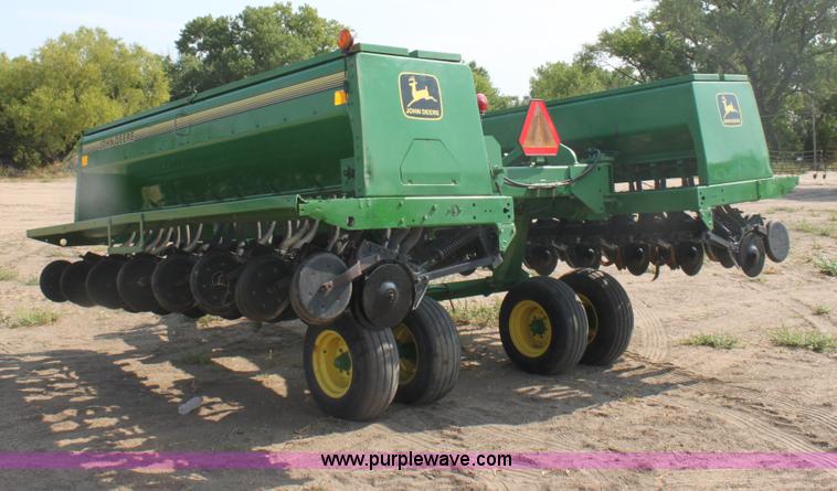 image for item G4633 John Deere 455 drill