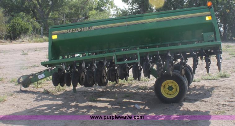image for item G4633 John Deere 455 drill