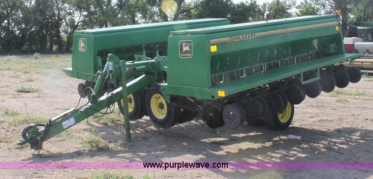 image for item G4633 John Deere 455 drill