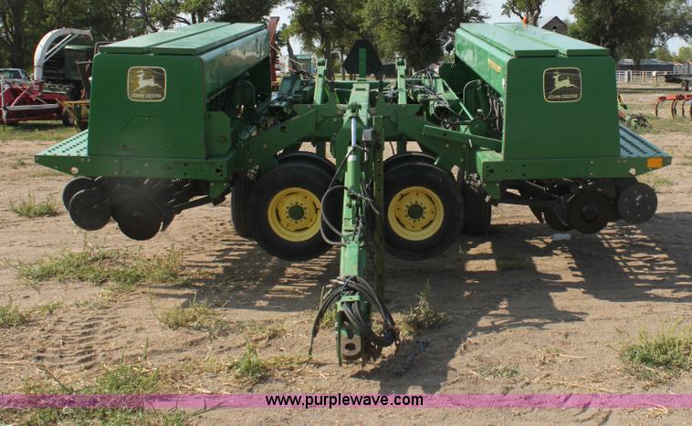 image for item G4633 John Deere 455 drill