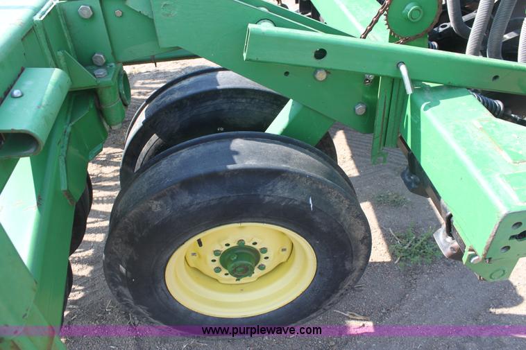 image for item G4633 John Deere 455 drill