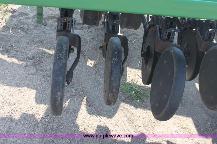 image for item G4633 John Deere 455 drill