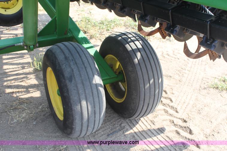 image for item G4633 John Deere 455 drill