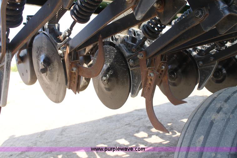 image for item G4633 John Deere 455 drill