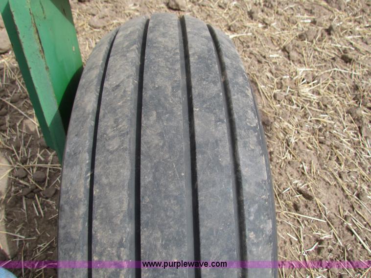 image for item N9091 (3) John Deere 8300 drills