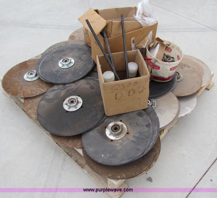 image for item N9091 (3) John Deere 8300 drills