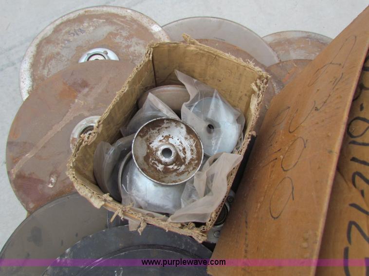 image for item N9091 (3) John Deere 8300 drills