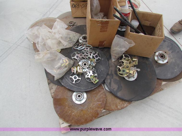 image for item N9091 (3) John Deere 8300 drills