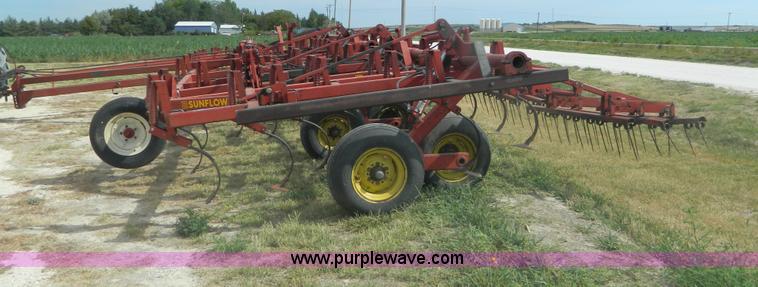 image for item T9361 Sunflower 545144 45' field cultivator
