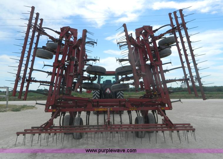 image for item T9361 Sunflower 545144 45' field cultivator