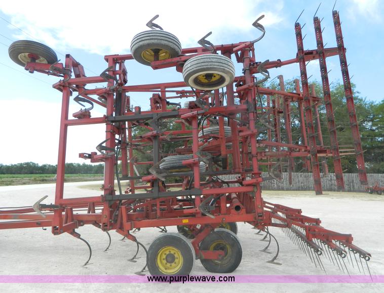 image for item T9361 Sunflower 545144 45' field cultivator