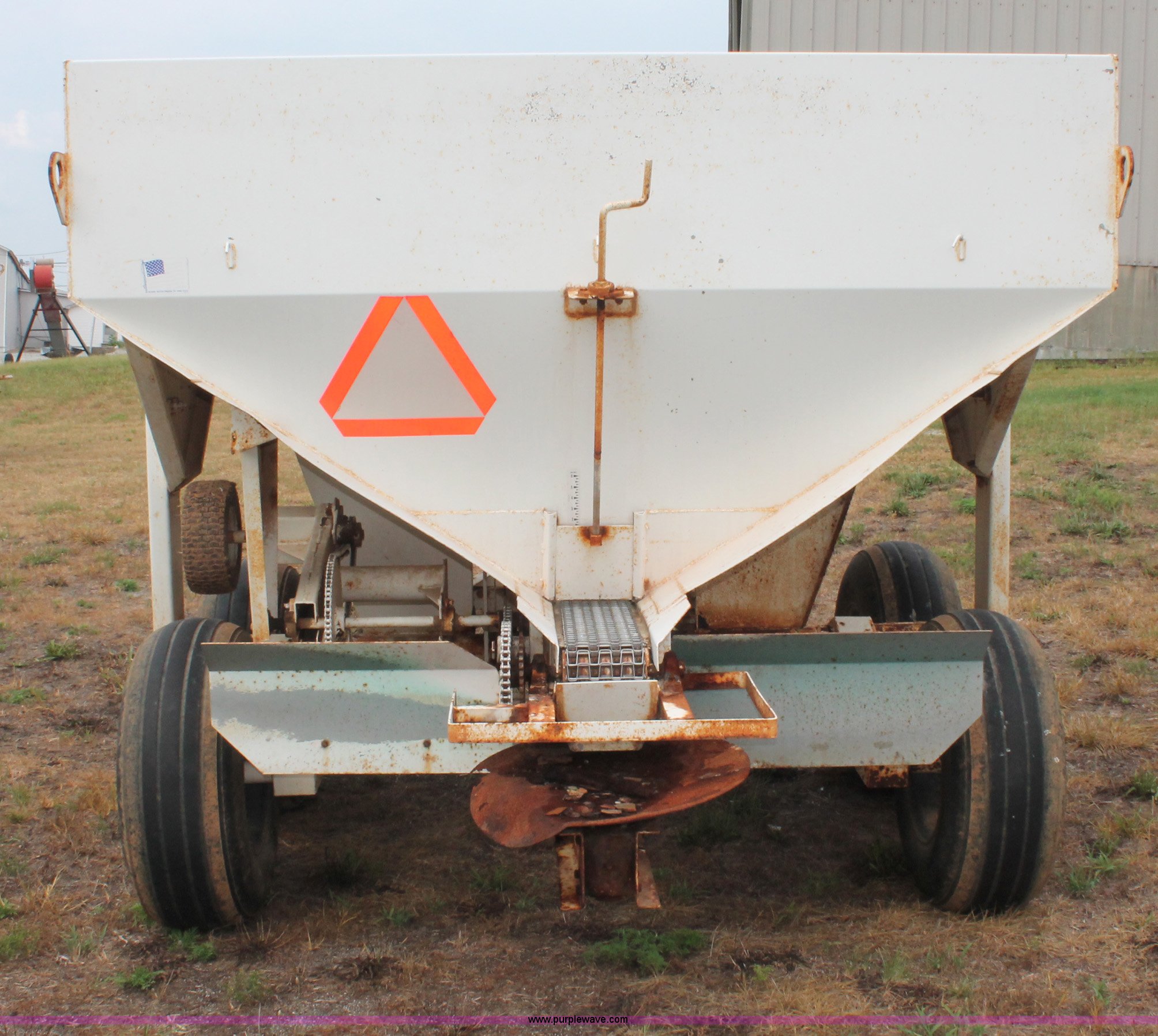Simonsen dry fertilizer spreader in Russellville, KY Item C2645 sold