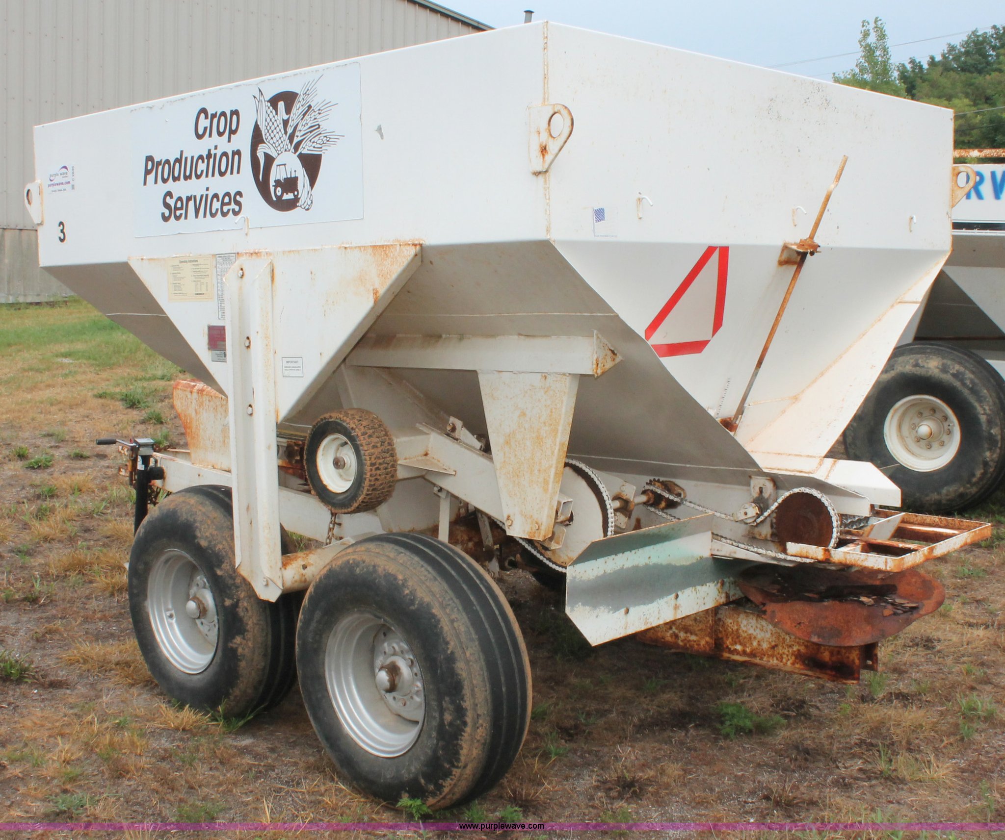 Simonsen dry fertilizer spreader in Russellville, KY Item C2645 sold