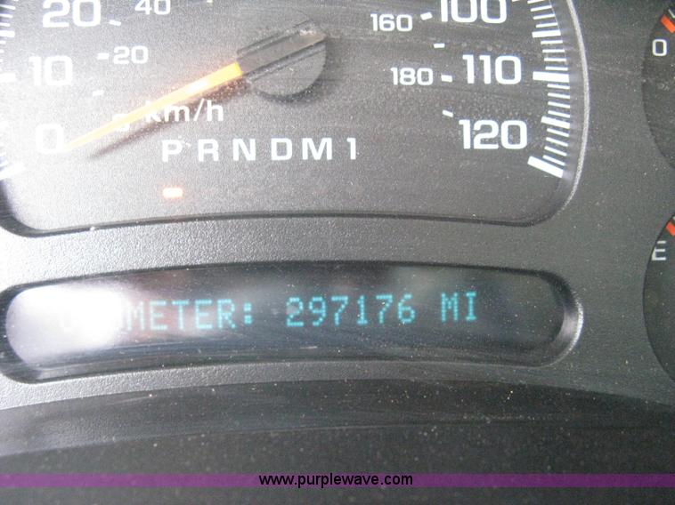 image for item A6476 2006 Chevrolet Silverado C2500HD LT Crew Cab pickup truck